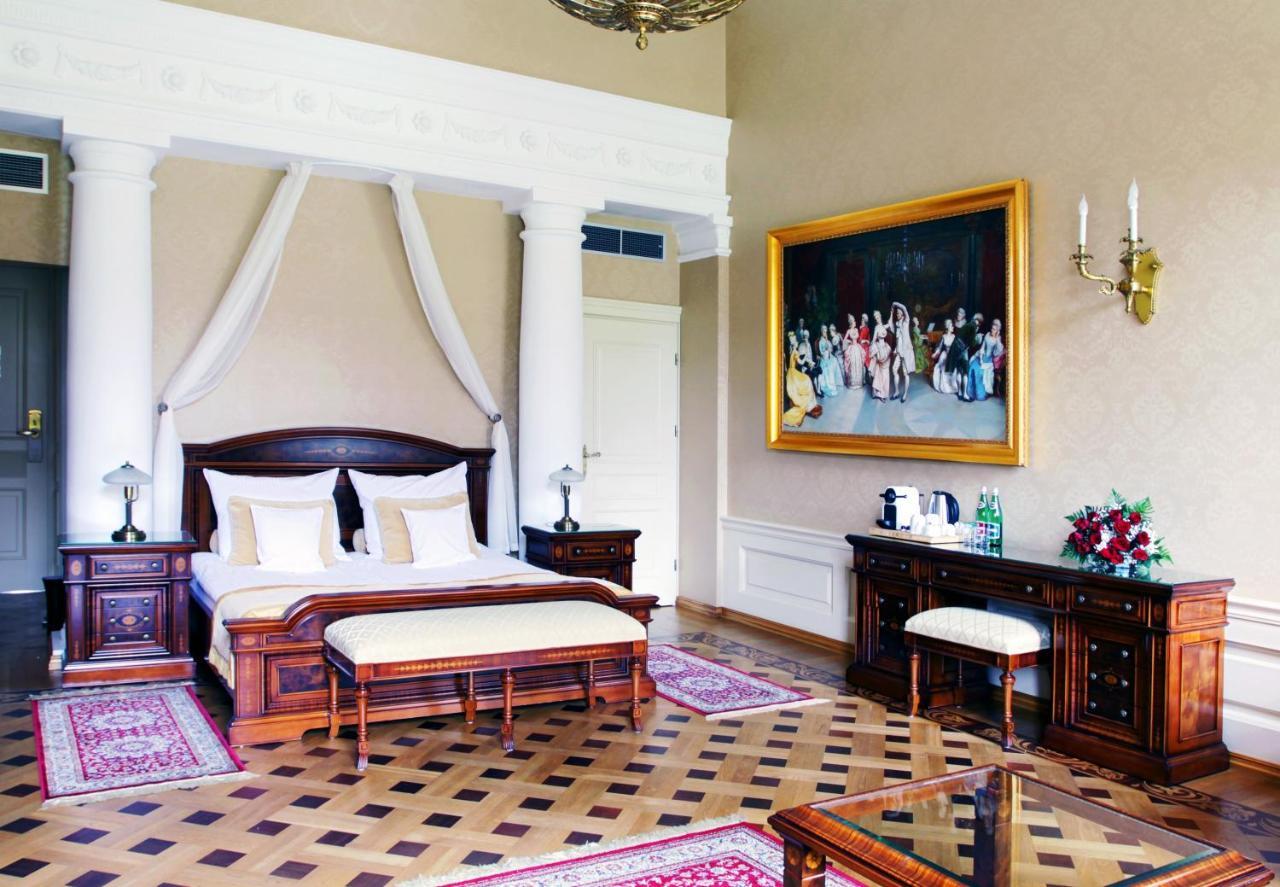 Palac Zelechow Spa & Wellness ภายนอก รูปภาพ
