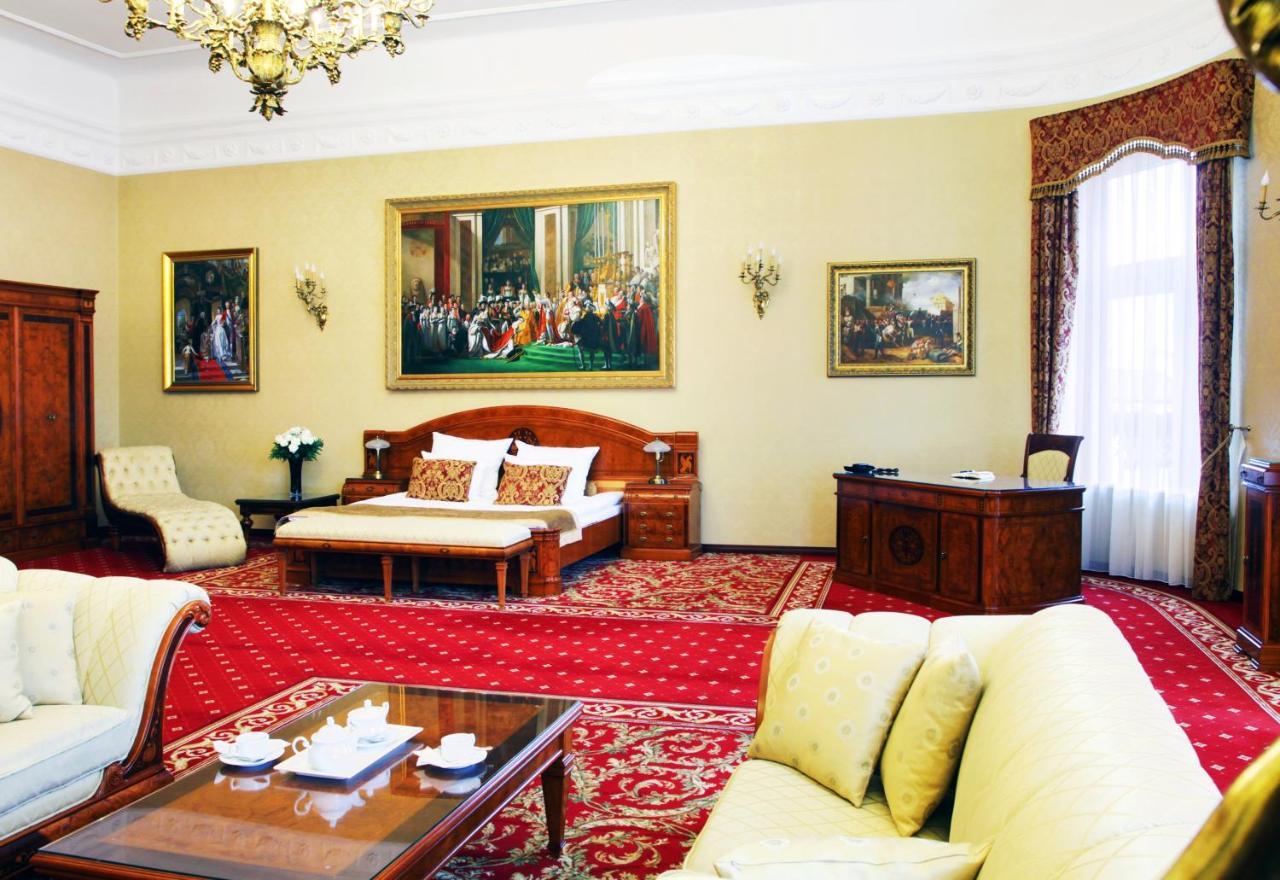 Palac Zelechow Spa & Wellness ภายนอก รูปภาพ