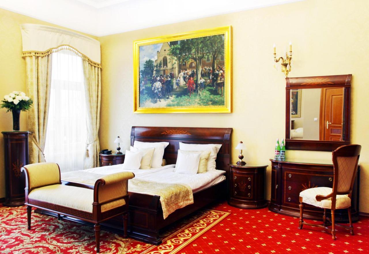 Palac Zelechow Spa & Wellness ภายนอก รูปภาพ
