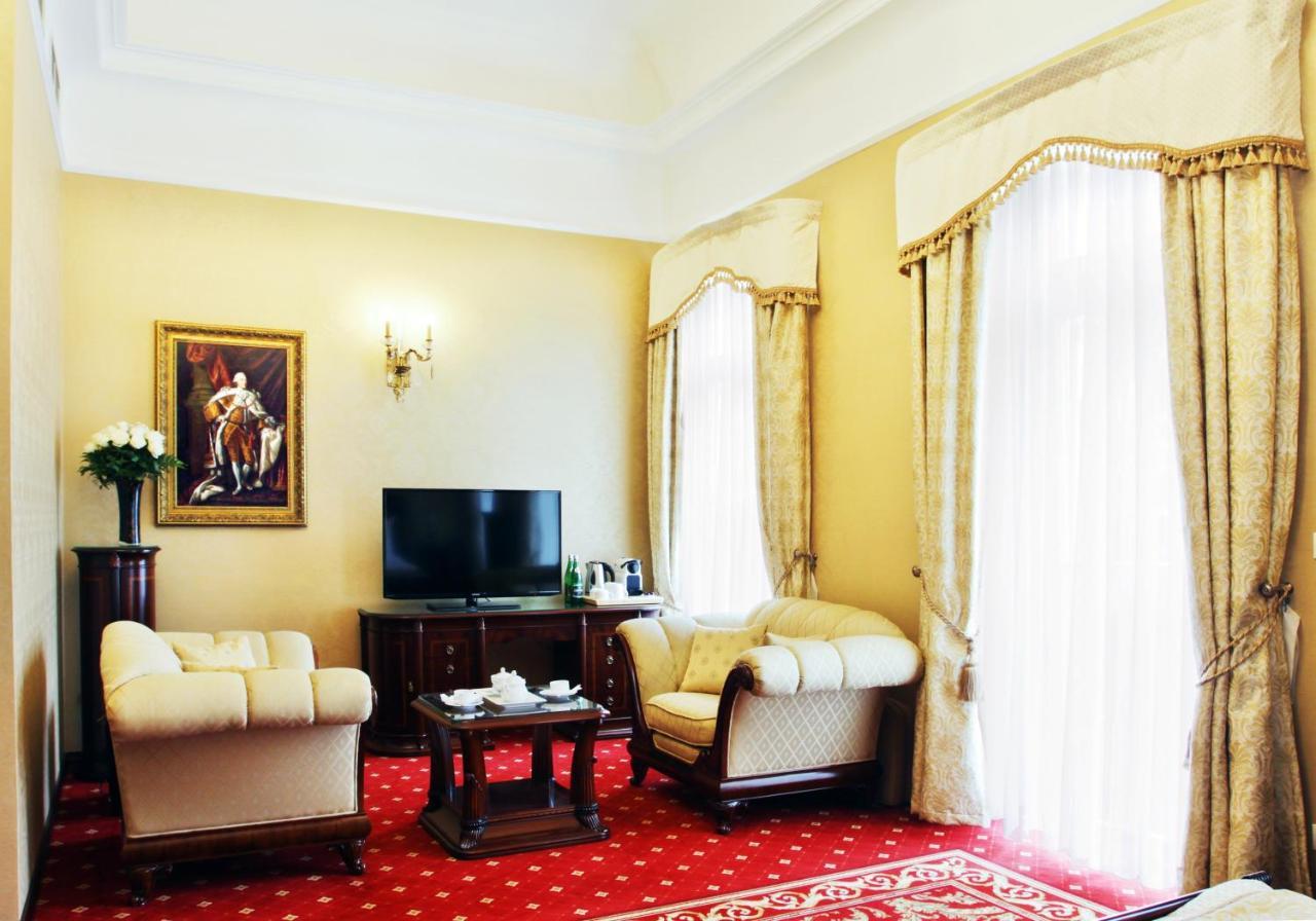Palac Zelechow Spa & Wellness ภายนอก รูปภาพ