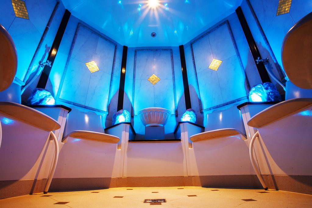 Palac Zelechow Spa & Wellness ภายนอก รูปภาพ