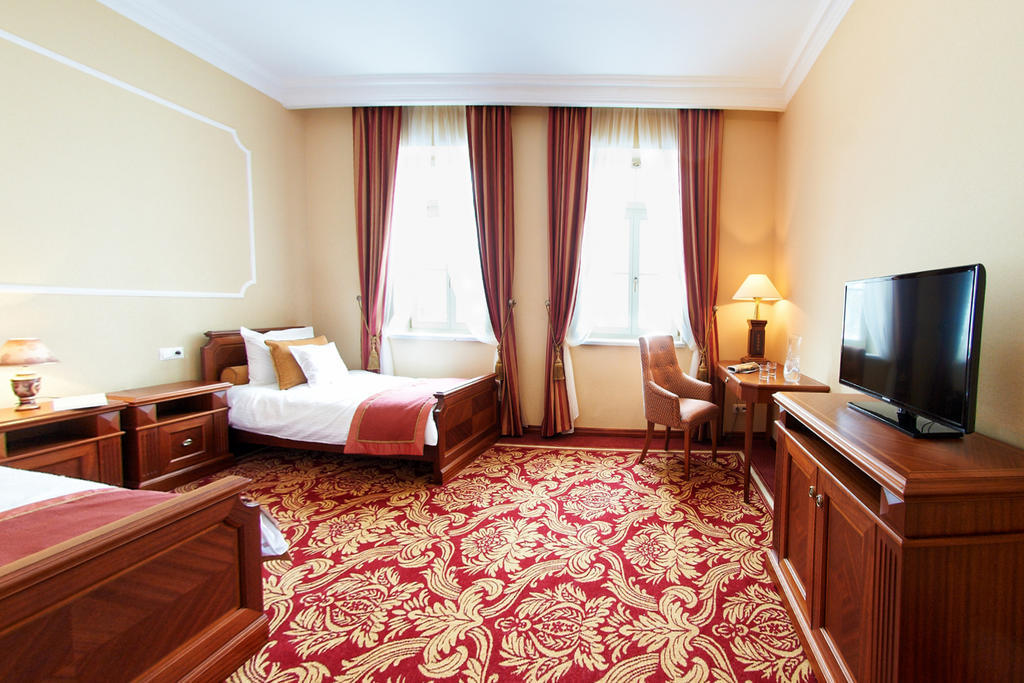 Palac Zelechow Spa & Wellness ภายนอก รูปภาพ
