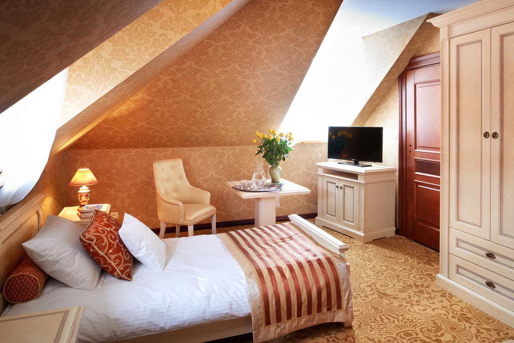 Palac Zelechow Spa & Wellness ภายนอก รูปภาพ