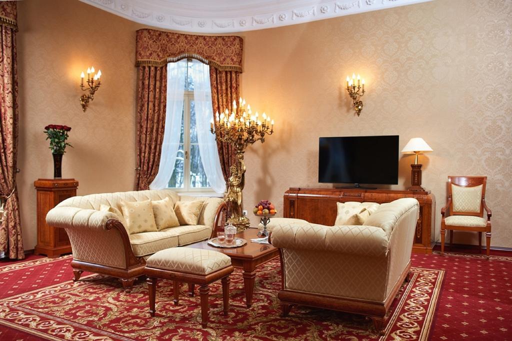 Palac Zelechow Spa & Wellness ภายนอก รูปภาพ
